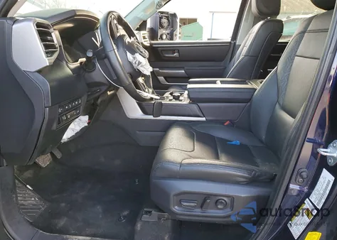 2022 Toyota Tundra Double Cab Sr z USA, uszkodzony, nr VIN 5TFLA5GD7NX001242